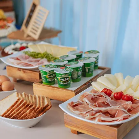 Hotel Amico 3*
