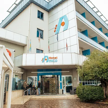 Hotel Amico 3*